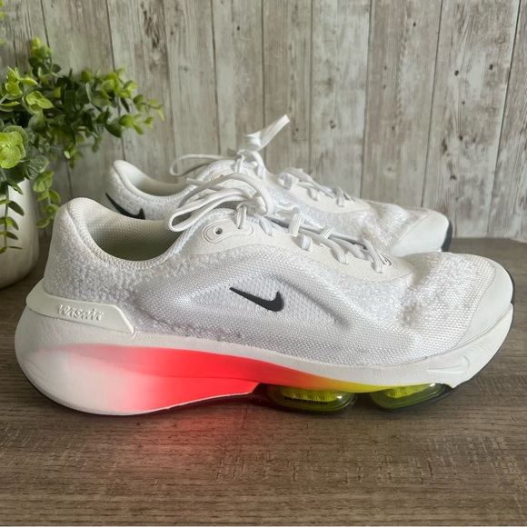 Nike Versair White Sneakers Womens Size 9 DZ3547 - Picture 1 of 9